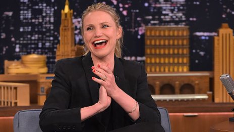 Камерън Диас на 50 – в компанията на Адел, Зоуи Салдана и Бенджи Мадън