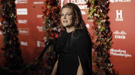 Дрю Баримор си спомни за роклята на първите ѝ Оскари