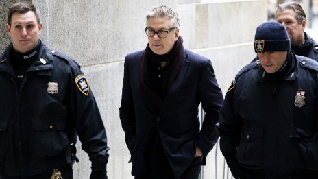 Семейството на убитата Халина Хътчинс съди Алек Болдуин