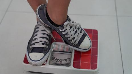 Колко тежат мъжете и жените в различните държави?