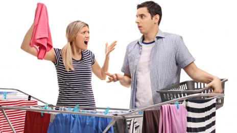 Връзки – кога любовта се превръща в непрестанен контрол?