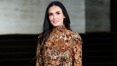 Златната Деми Мур впечатли на шоуто на Gucci