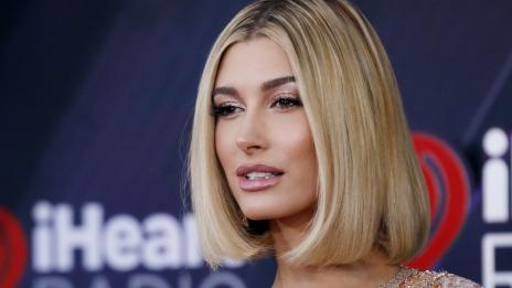 Г-жа Бийбър: Враждата със Селена е измислица
