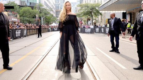 Бляскавото завръщане на Дженифър Лорънс на червения килим