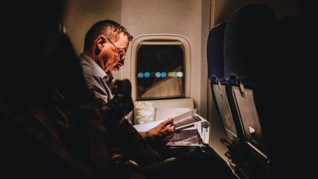 Как правилно да използваме възглавницата си за път?