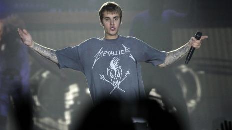 Джъстин Бийбър с урок... по гримиране