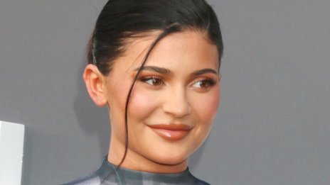 Кайли Дженър откровено за следродилната депресия