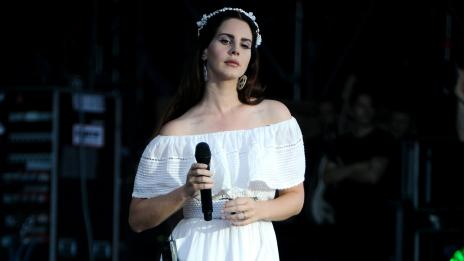 Честито: Лана дел Рей се сгоди