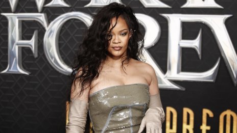 Завръщането на кралицата – Риана с нова песен и стилна поява на червения килим