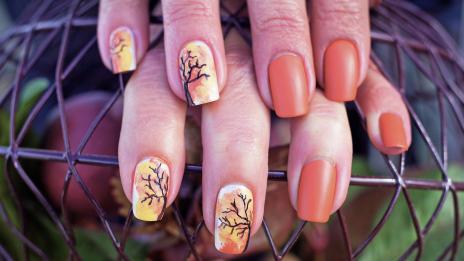 Есенен маникюр: 4 идеи от маникюриста на Майли Сайръс