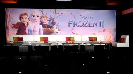 „Замръзналото кралство 2“ е най-печелившата анимация в историята