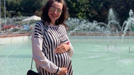 Мис България 2015 очаква първата си рожба 