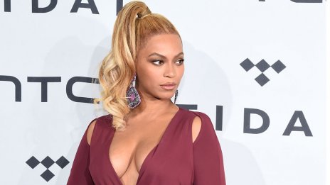 Стилът на звездите: Бионсе и чантата, която всички искат