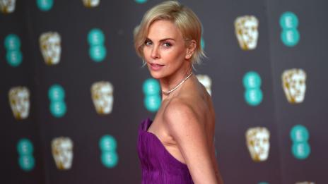 Чарлийз Терон: Предпочитам да снимам екшъни пред обучението онлайн