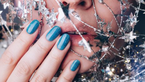 Зимен маникюр – 6 дизайна, които да опитате този сезон