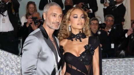 Непоказвани кадри: Рита Ора и Тайка Уайтити най-сетне споделиха подробности за сватбата