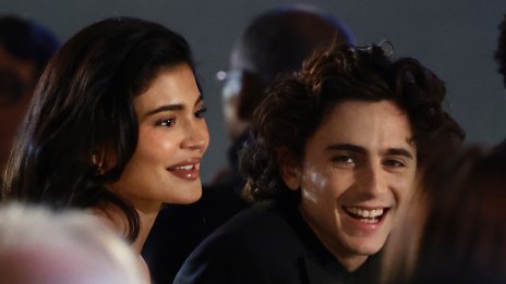 Красиви, щастливи и влюбени: Кайли Дженър и Тимъти Шаламе се появиха заедно на събитие