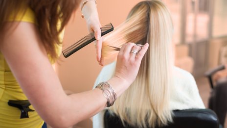 Дъщерята на Рийз Уидърспун ни показва тренд в прическите