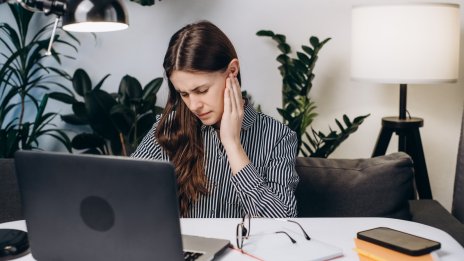 6 естествени лека, които могат да помогнат за облекчаване на шума в ушите