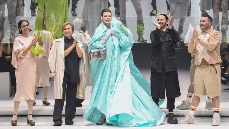 15 години по-късно: Линда Еванджелиста отново е на подиума