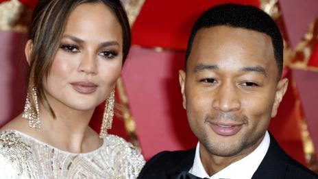 Криси Тейгън с нова татуировка