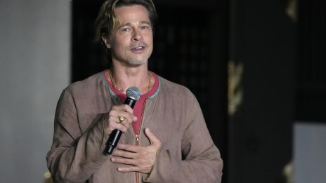 Брад Пит с мил жест към свой съсед – купил къщата му и го оставил да живее в нея без наем