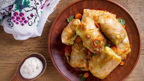 Постни рецепти за Бъдни вечер 2021: Сарми с орехи и стафиди