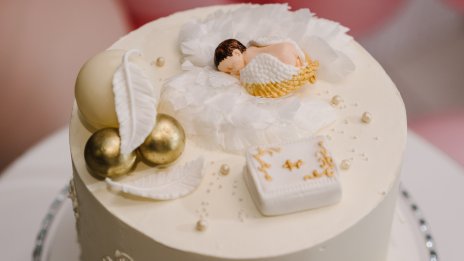 Златка Райкова покръсти малкия си син и вече показва лицето му 