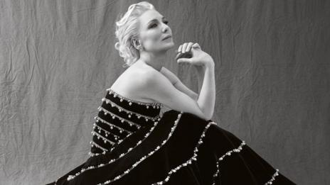 Филантропът на годината Кейт Бланшет на корицата на Harper's Bazaar