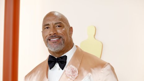 Дуейн Джонсън оставя моркови и бисквитки за елените на Дядо Коледа