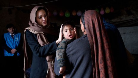 Анджелина Джоли с трогателно писмо от афганистанка