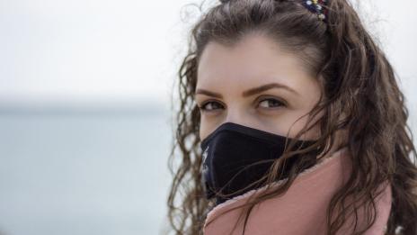 Маска за коктейли стана хит в интернет