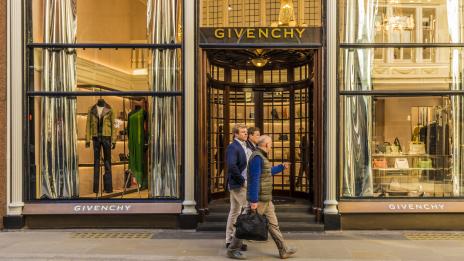 Дизайнерът на Лейди Гага е новият творчески директор на Givenchy