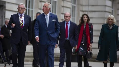 Принц Чарлз кокетно коментира стила си