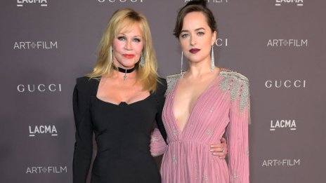 Мелани Грифит подкрепи дъщеря си Дакота Джонсън на червения килим