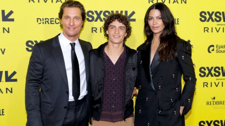 16-годишният син на Матю Макконъхи направи дебюта си в модата