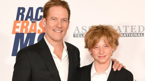 Синът на покойната Ан Хечи мина по червения килим