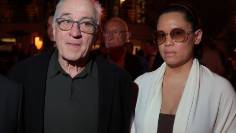 Робърт де Ниро призна, че не върши „тежката работа“ по грижите за бебето