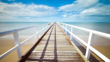 Наум Шопов, Диляна Попова – родните звезди, които откриха морския сезон