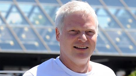 Известният холивудски продуцент Стив Бинг се самоуби