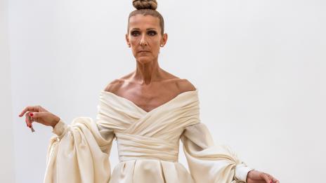 Сексапил в злато и камъни: Селин Дион с нова фотосесия 