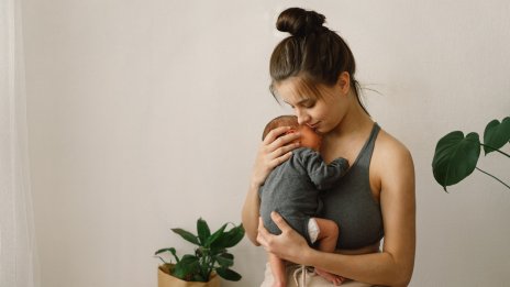 Как да стоплим бебето в студените нощи