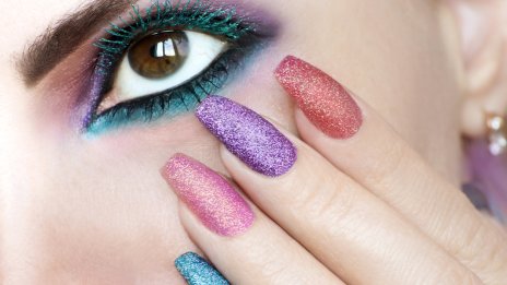 Есенен маникюр: 5 идеи за бляскави нокти