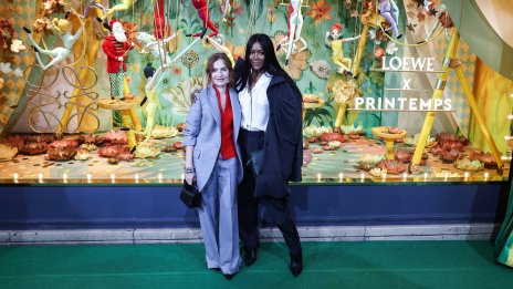 Наоми Кембъл и Изабел Юпер дадоха старт на Коледа в Париж