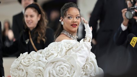 Риана направи щедро дарение за ветерани и бездомници