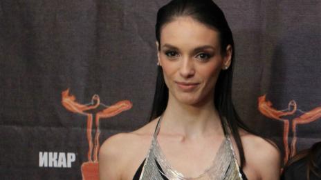 Луиза Григорова показа наедрялото си коремче