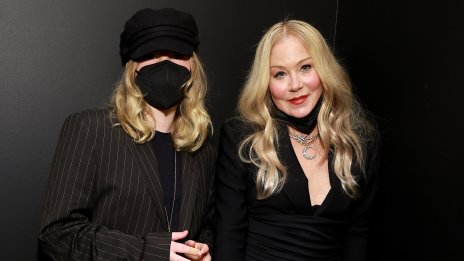 Напук на болестта – Кристина Апългейт се появи с дъщеря си