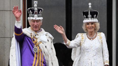 След Хари и Меган - Чарлз и Камила ще се местят