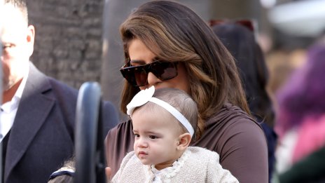 Приянка Чопра намери най-сладкия си помощник – 2-годишната ѝ дъщеря Малти Мари