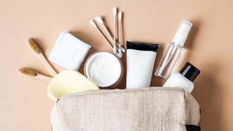 Лятна ваканция – какво да сложите в козметичната чанта